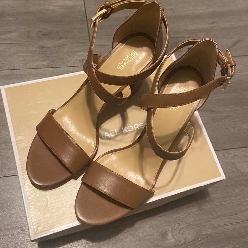 Michael Kors Nadja Cross Strap Leather